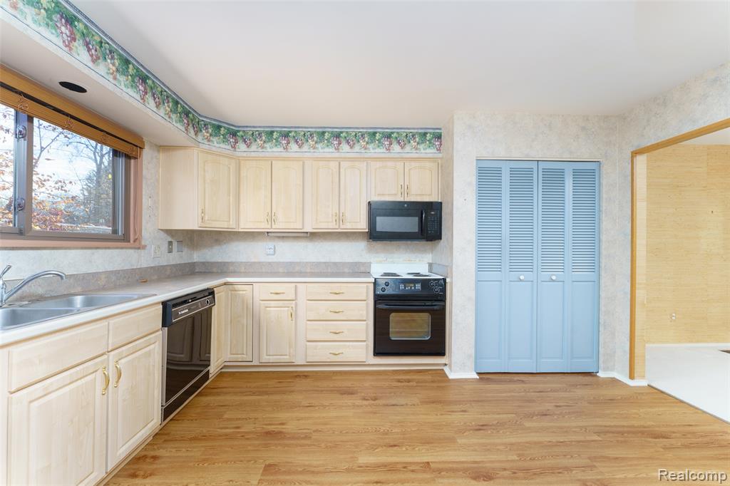 2155 Pauline Court, Ann Arbor, MI 48103 — Photo 18
