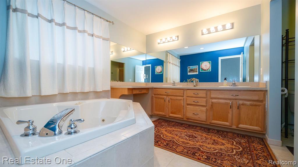 17041 ALGONQUIN Drive, Northville, MI 48168 — Photo 42