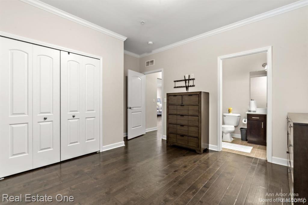 5570 ARBOR CHASE Drive, Ann Arbor, MI 48103 — Photo 17