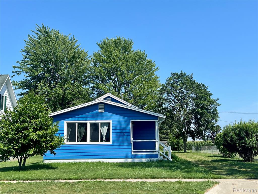 23 S Frank Street, Pigeon Vlg, MI — front exterior