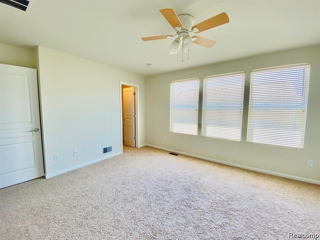 44563 Gwinnett Loop, Novi, MI — Photo 14