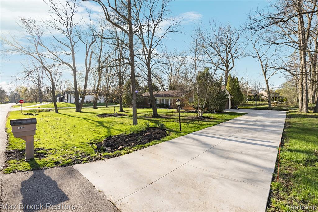 4550 Patrick Road, West Bloomfield, MI — Photo 46