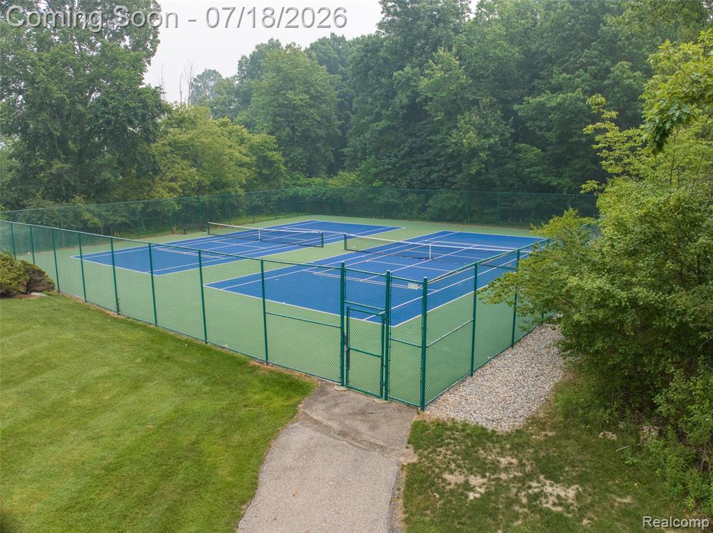 7482 Sheffield, West Bloomfield, MI — Photo 37