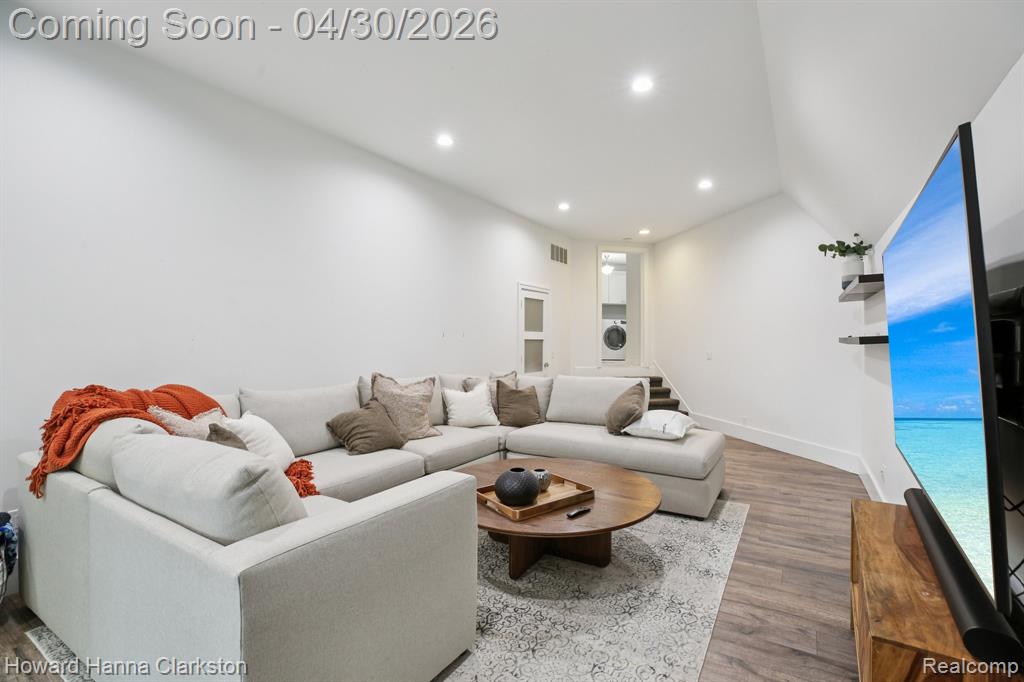 7651 Maple Ridge Court, Clarkston, MI — Photo 51