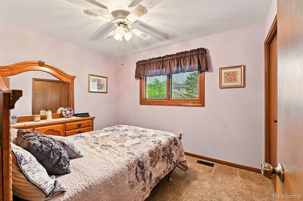 47296 SANBORN Drive, Macomb, MI 48044 — Photo 19