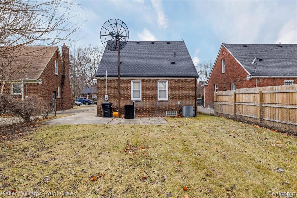 20164 Tracey Street, Detroit, MI 48235 — Photo 22