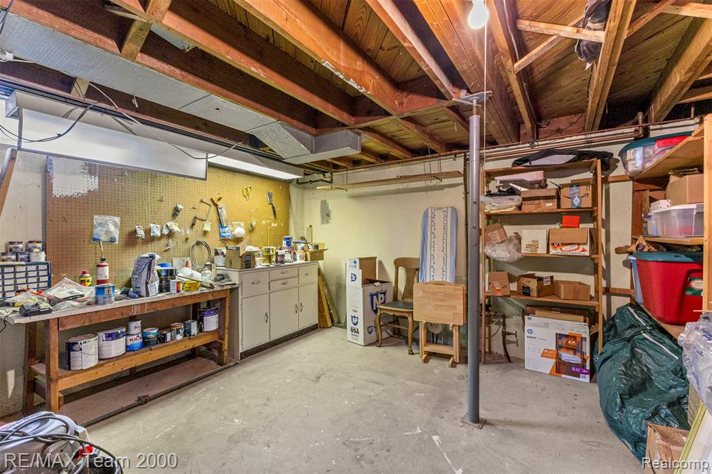 7396 N Charlesworth Street, Dearborn Heights, MI 48127 — Photo 31
