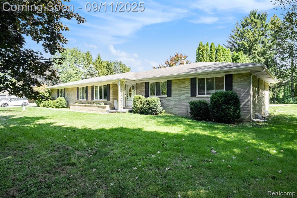 5417 Irish Road, Grand Blanc, MI 48439 — Photo 2