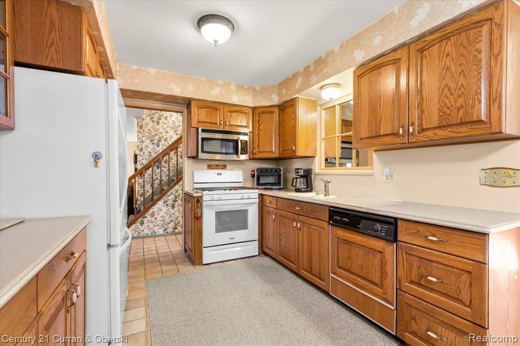 4669 PARKSIDE Boulevard, Allen Park, MI 48101 — Photo 10