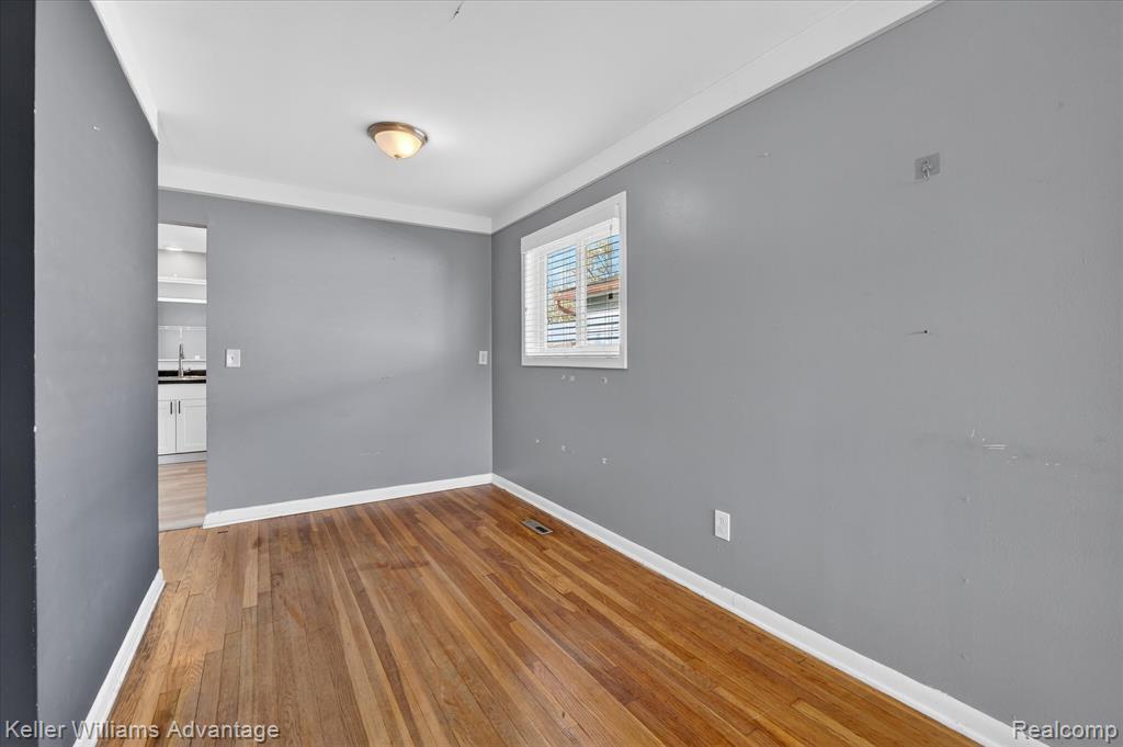 5710 Detroit Street, Dearborn Heights, MI 48125 — Photo 10
