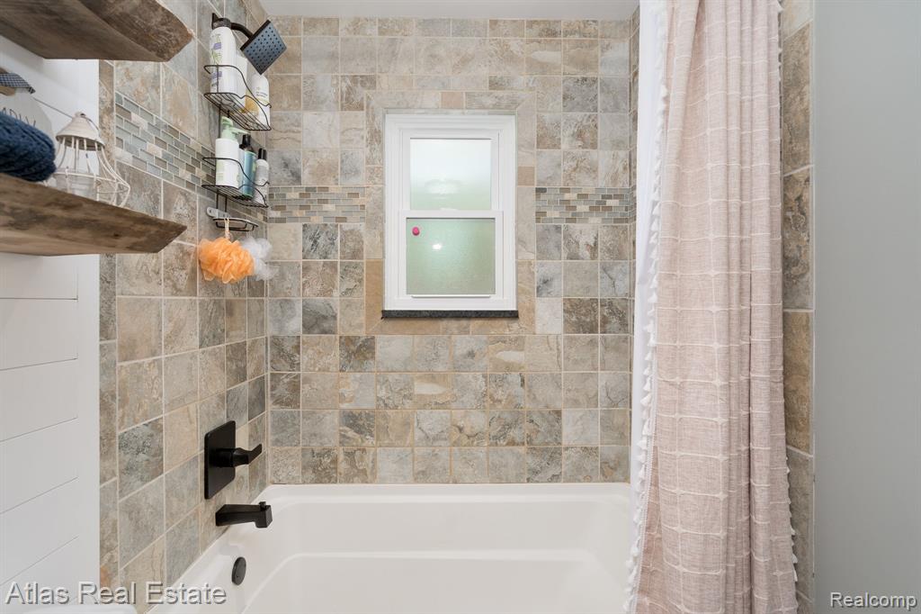 4111 S State Road, Davison, MI 48423 — Photo 23