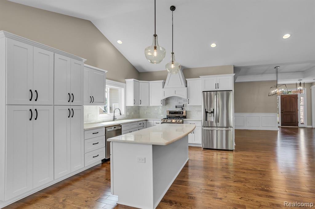 70 FOX HOLLOW Drive, Metamora, MI 48455 — Photo 8