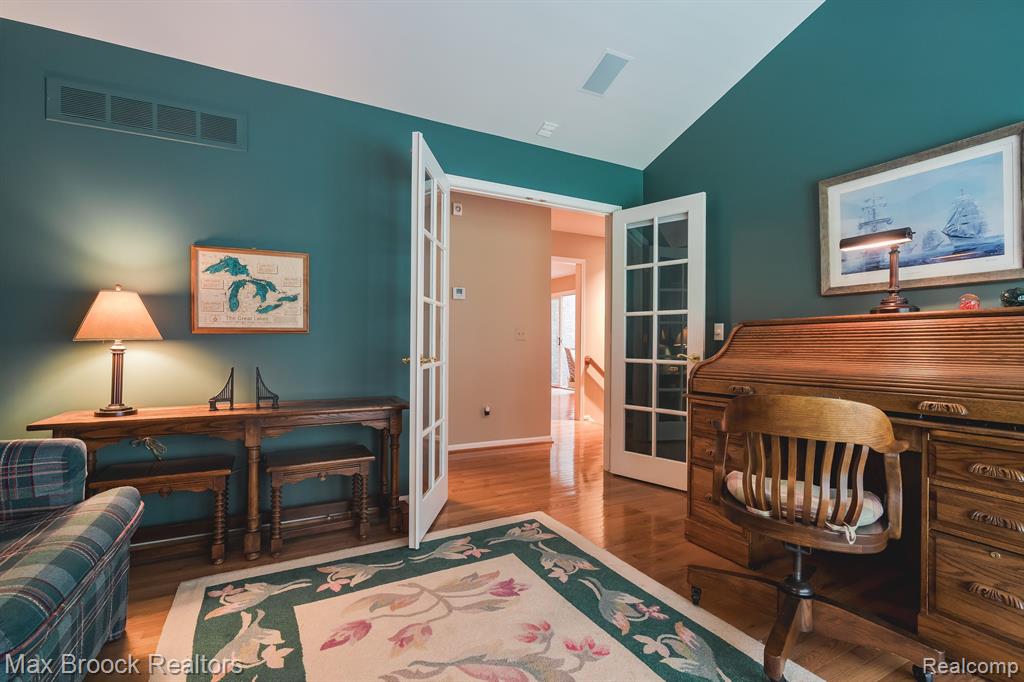 2426 HICKORY GLEN Drive, Bloomfield Hills, MI 48304 — Photo 26