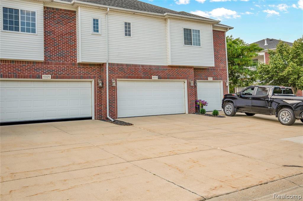 6933 Boulder Pointe Drive, Washington, MI — Photo 22