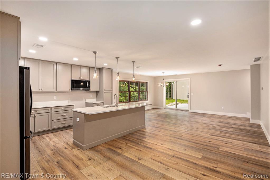 6400 N SEYMOUR Road, Flushing, MI 48433 — Photo 11