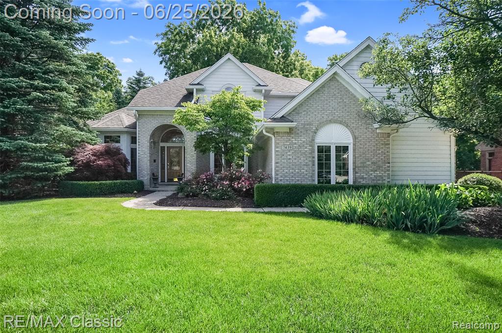 7439 Millwood, West Bloomfield, MI — front exterior