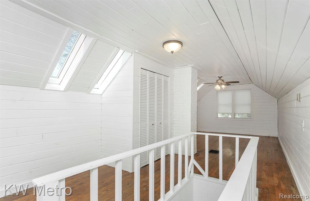 706 N REMBRANDT Avenue, Royal Oak, MI 48067 — Photo 23