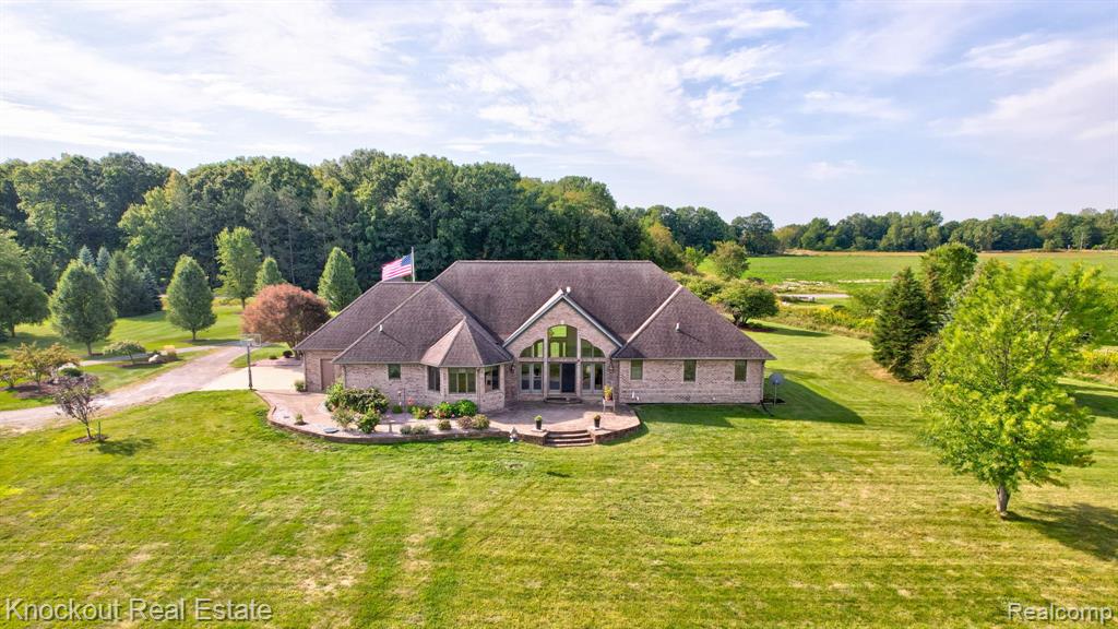 10205 Bradley Road, Frankenmuth, MI 48734 — Photo 56
