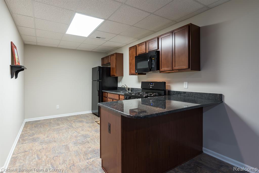 6711 CORTLAND Avenue, Brighton, MI 48114 — Photo 28