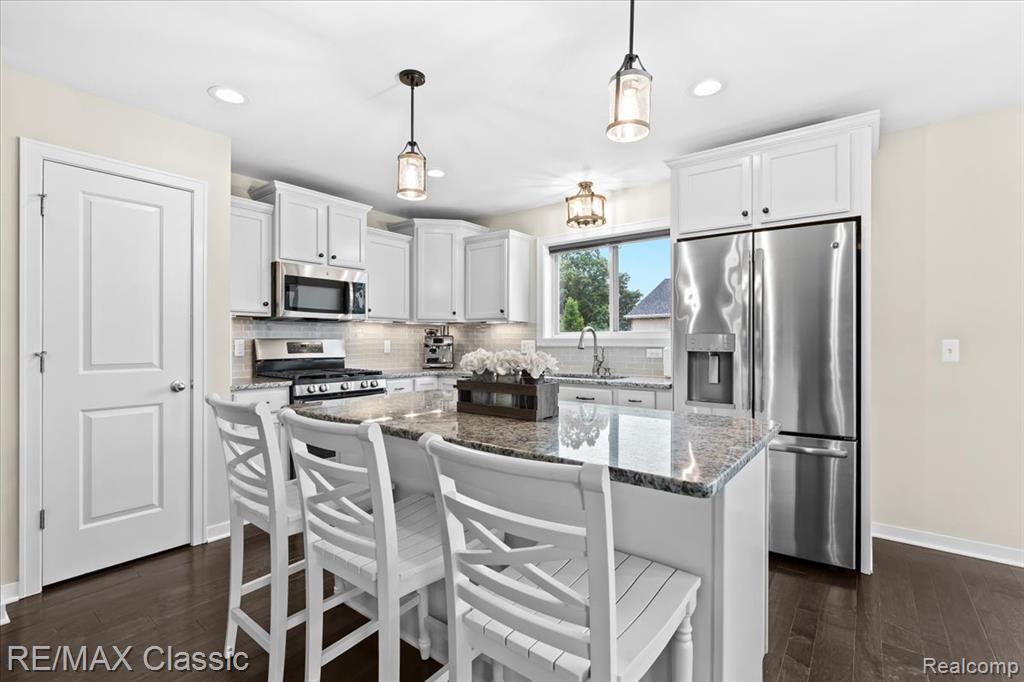 7803 Tipperary Trail, Fenton, MI 48430 — Photo 11