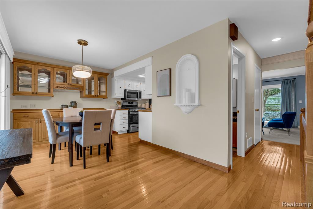 745 OAK BROOK RIDGE Drive, Rochester Hills, MI 48307 — Photo 5