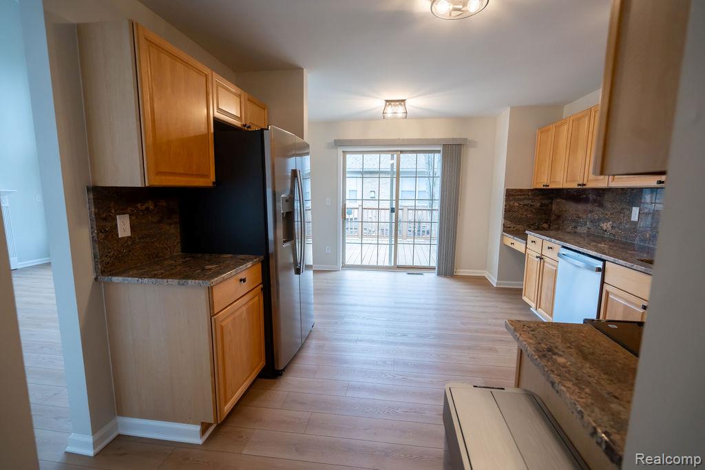 23869 McCort Drive, Flat Rock, MI 48134 — Photo 21