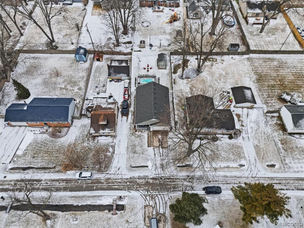 26450 Beamer Street, Harrison Township, MI — Photo 44