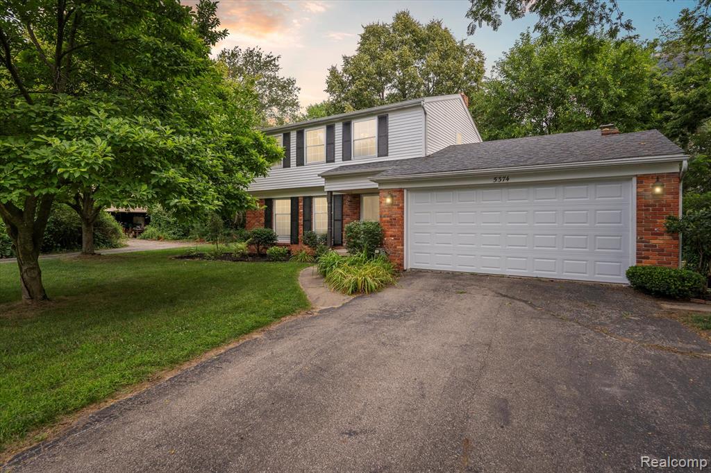 5374 Apple Hill Court, Flushing, MI 48433 — front exterior