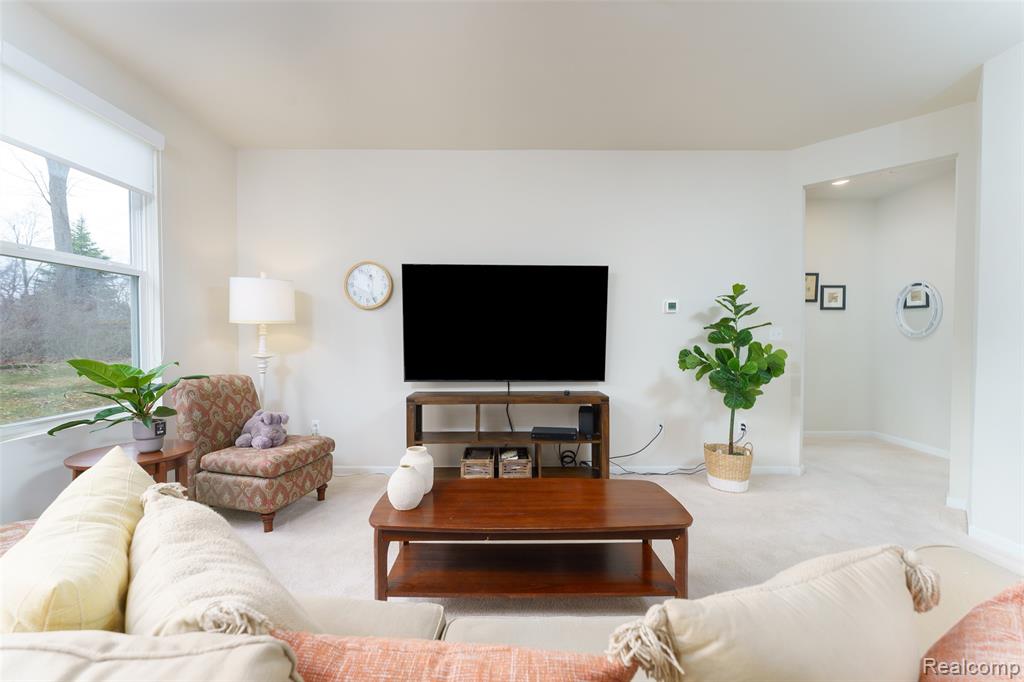 4639 Crestway Drive, Brighton, MI 48116 — Photo 9