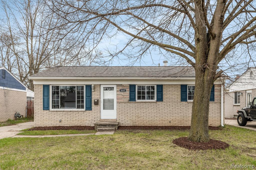 9257 WASHINGTON Street, Romulus, MI 48174 — Photo 2