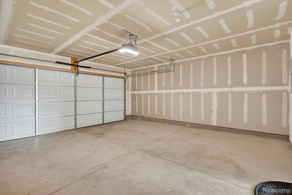 4876 E Ludlow Lane, Troy, MI 48085 — Photo 37