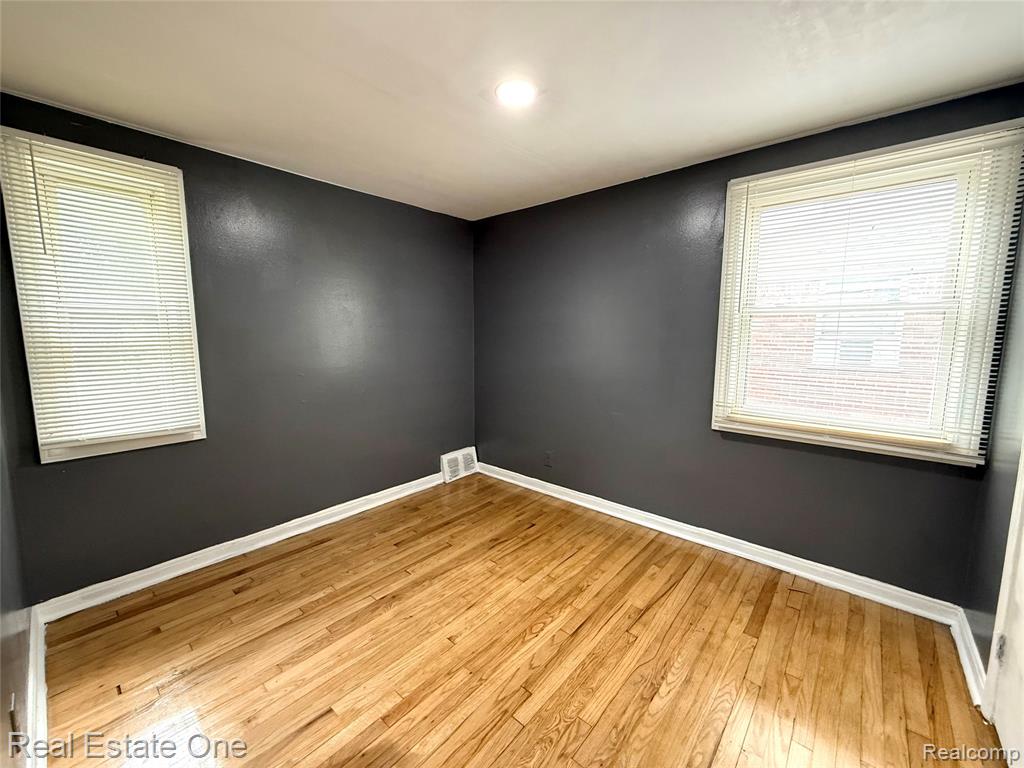 9150 Saint Marys Street, Detroit, MI 48228 — Photo 5