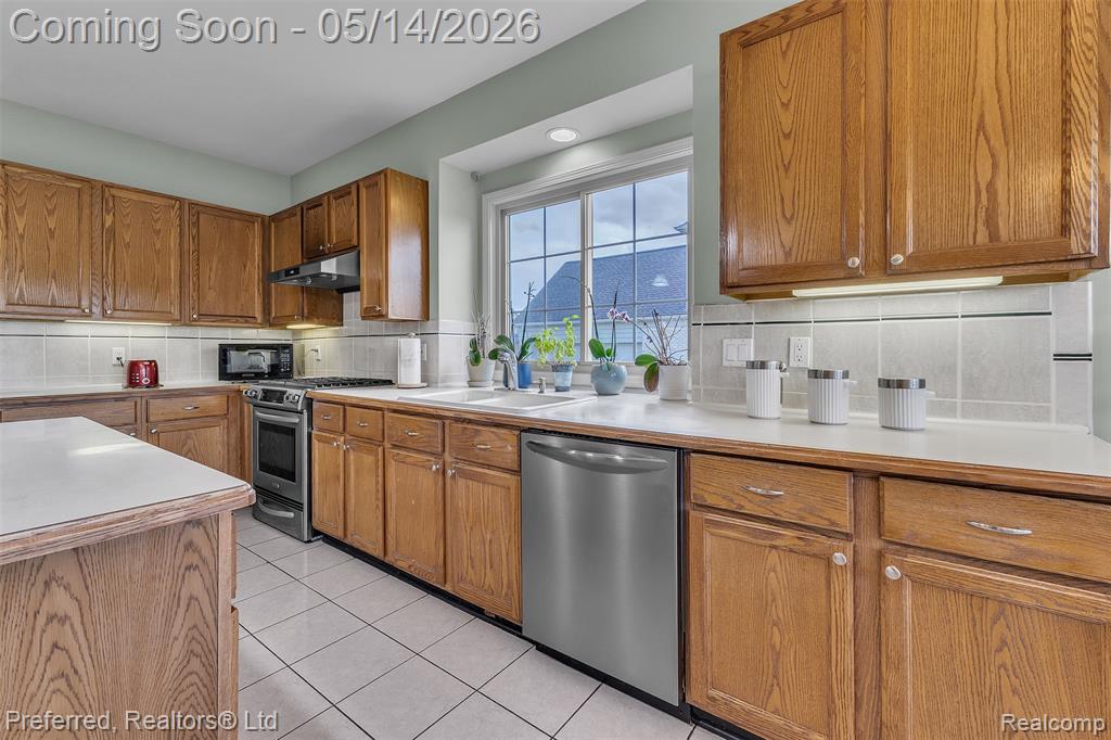 47046 Eastbourne Road, Canton, MI 48188 — Photo 30