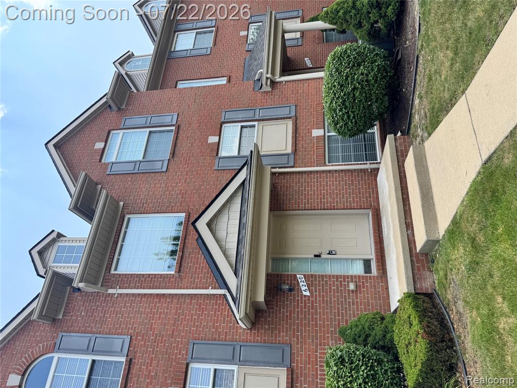 6220 Cheshire Park Drive, Clarkston, MI