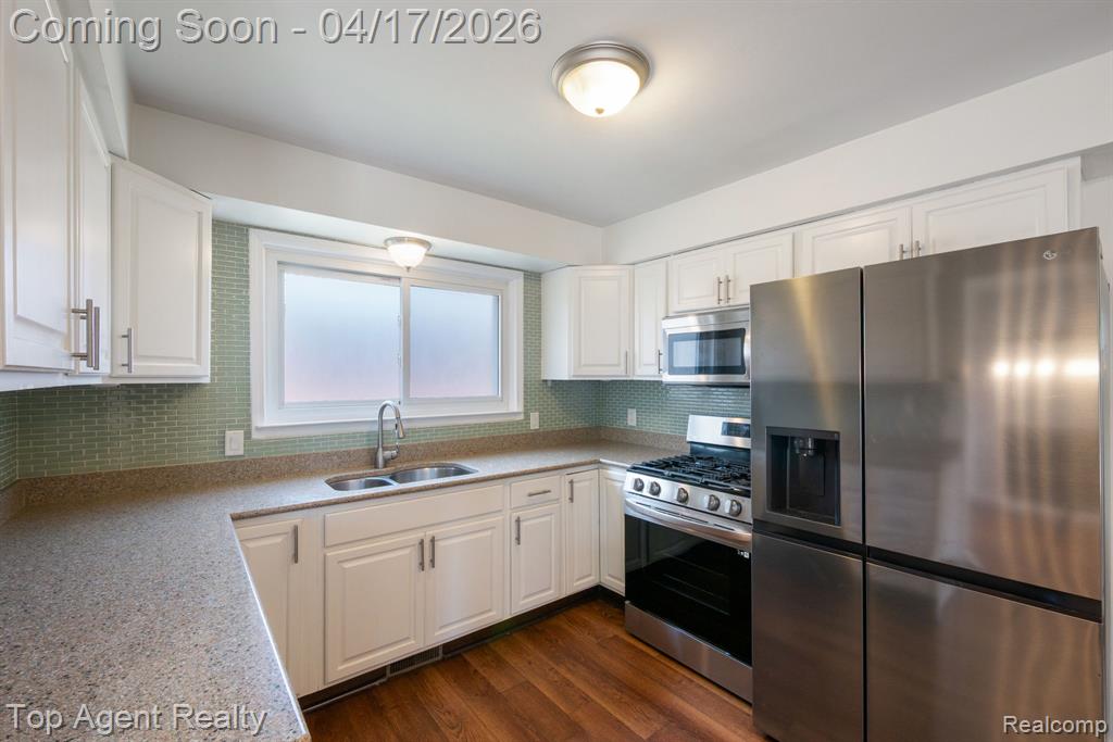 1973 Alexander Drive, Troy, MI 48083 — Photo 20