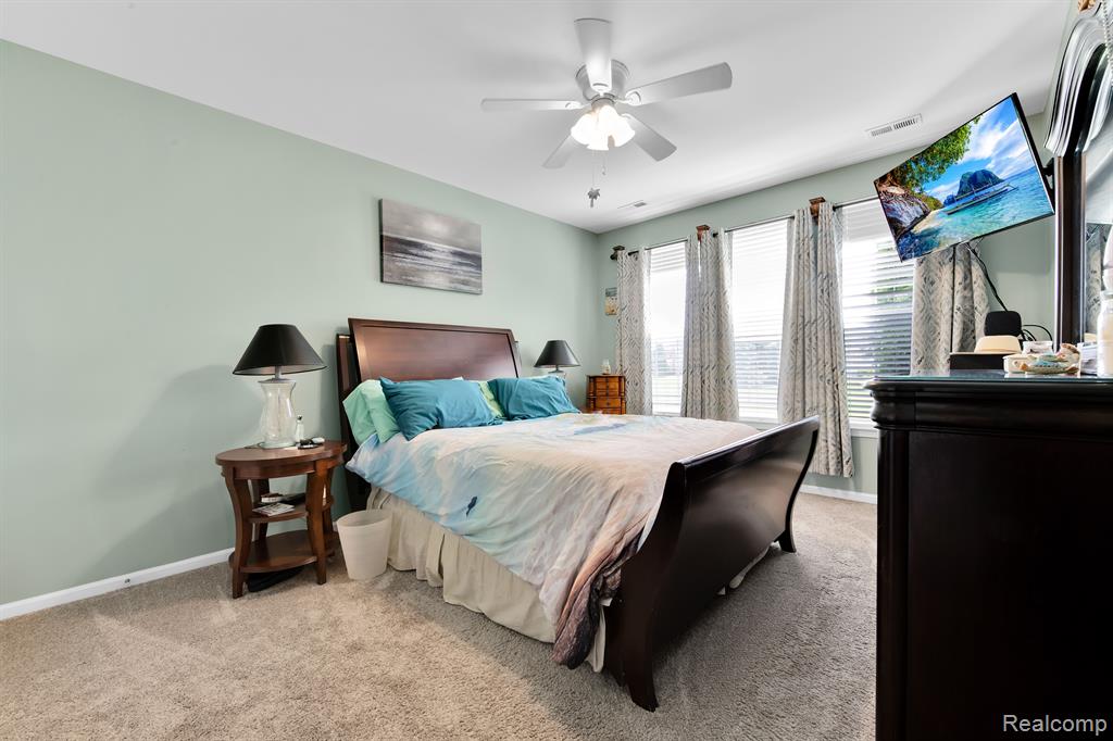 26604 KIRKWAY Circle, Woodhaven, MI 48183 — Photo 19