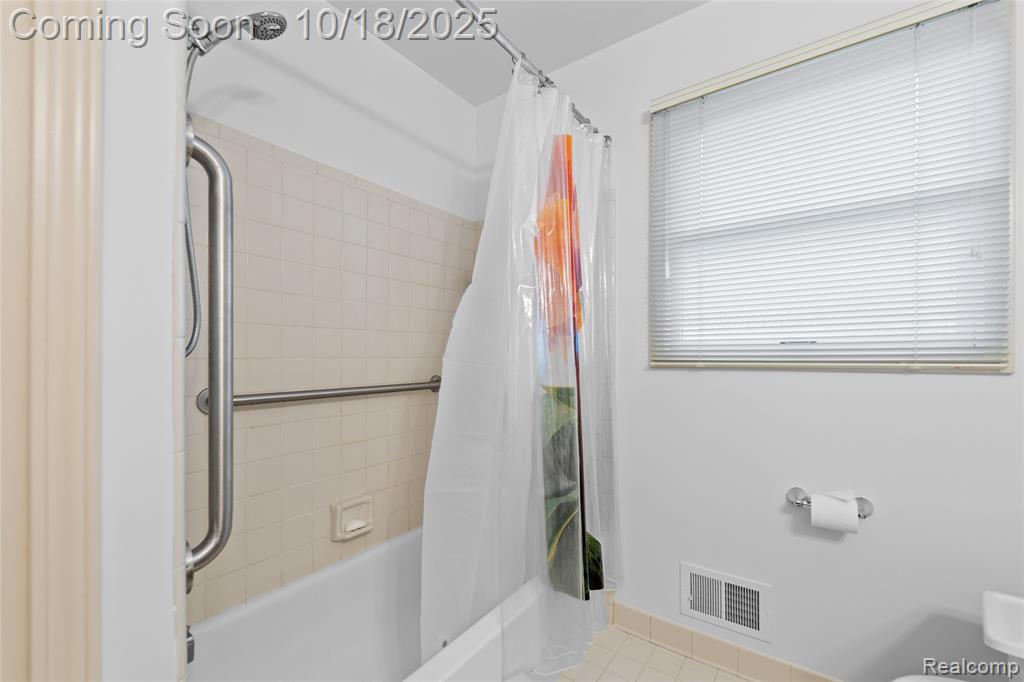 448 Streamview Court, Rochester Hills, MI 48309 — Photo 28