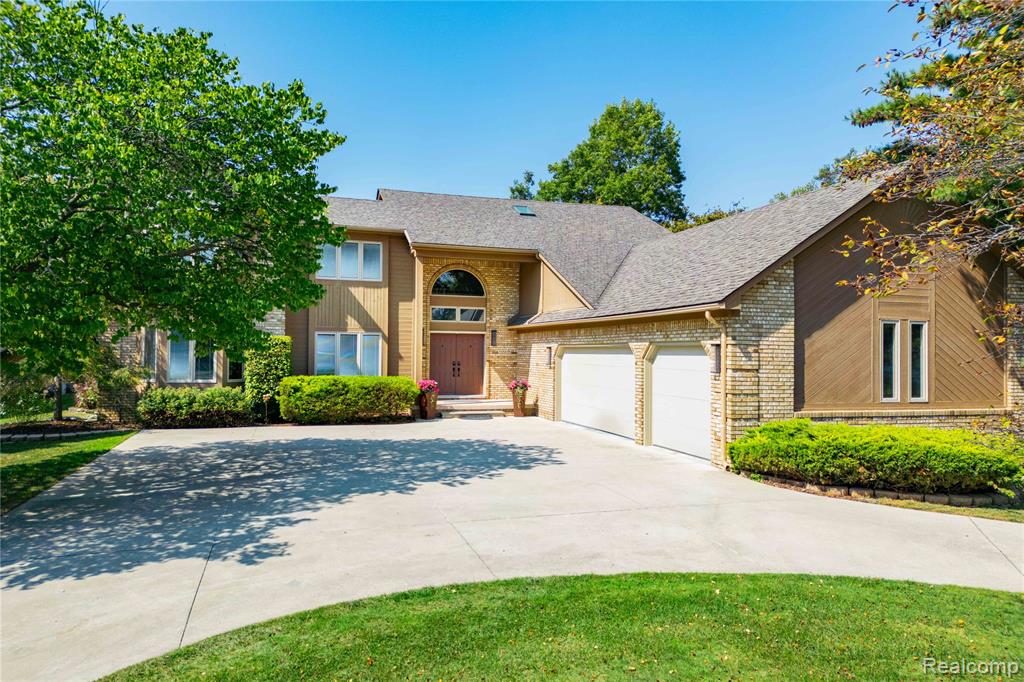 29462 East River Road, Grosse Ile, MI 48138 — Photo 2