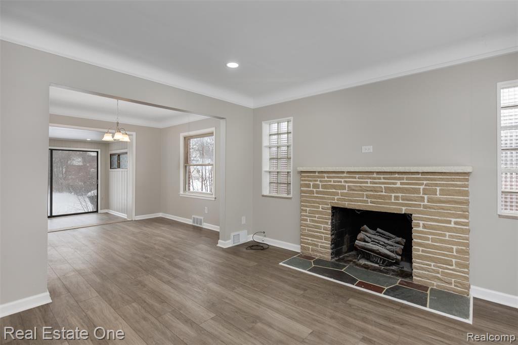 19196 Berden Street, Grosse Pointe, MI 48236 — Photo 8