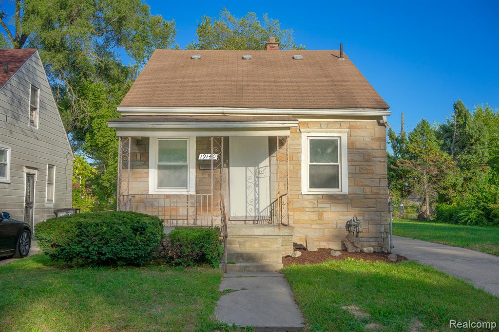 19140 ALGONAC Street, Detroit, MI 48234 — front exterior