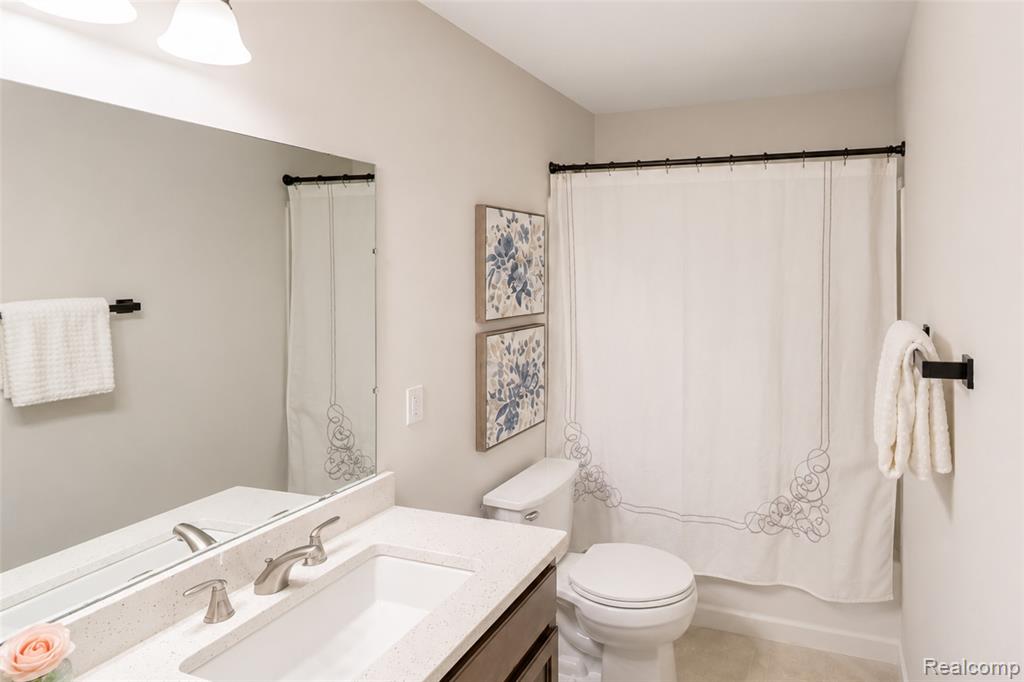 640 Allegheny Drive, South Lyon, MI 48178 — Photo 34