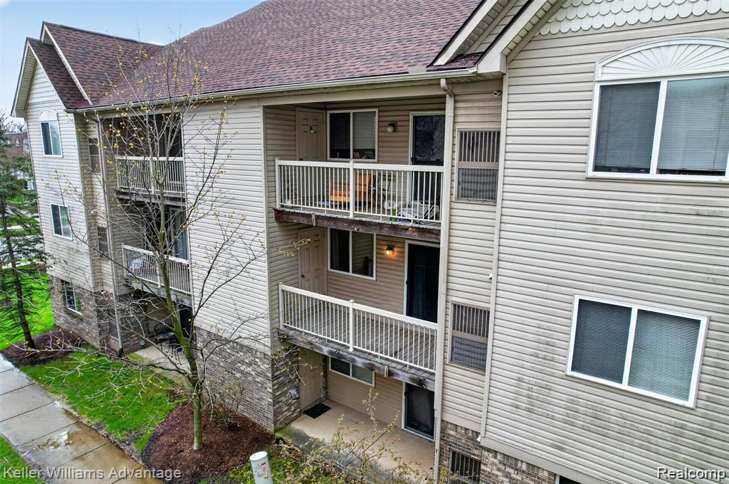 863 Amanda Lane, Pontiac, MI 48340 — Photo 15