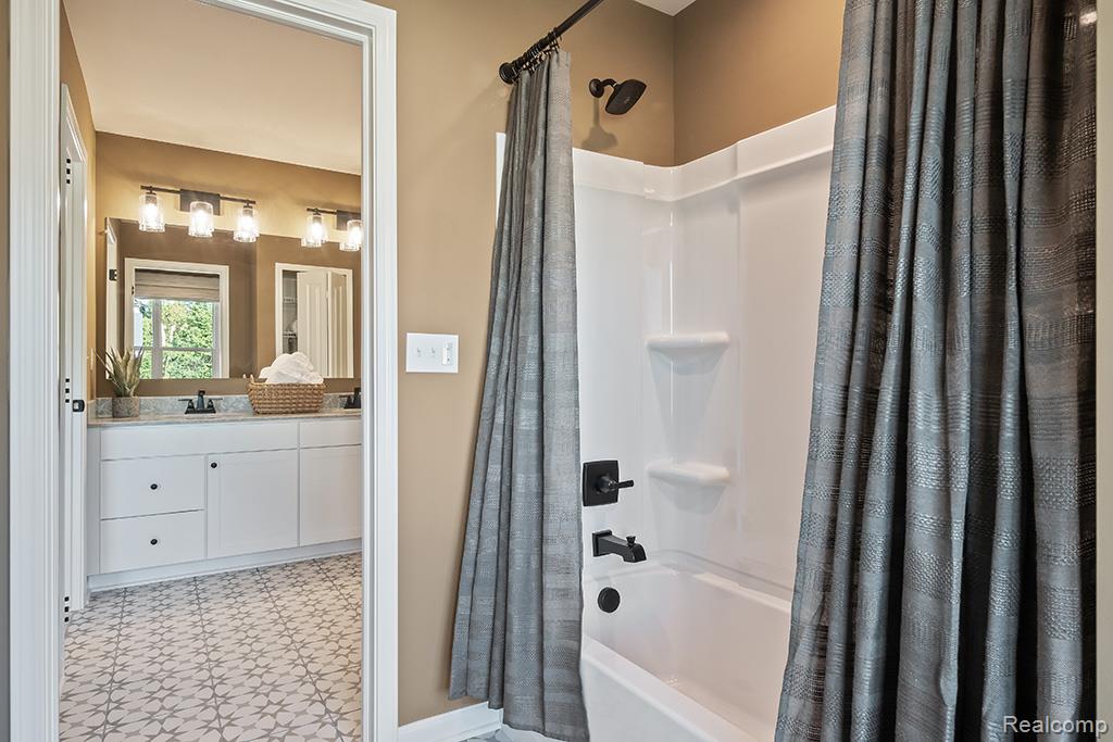 1055 Overlook Drive, Saline, MI 48176 — Photo 31