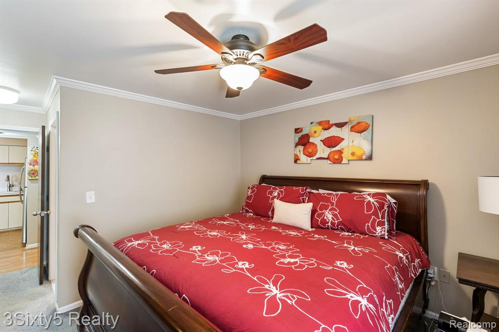 2465 RIVERSIDE Drive, 312, Trenton, MI 48183 — Photo 17