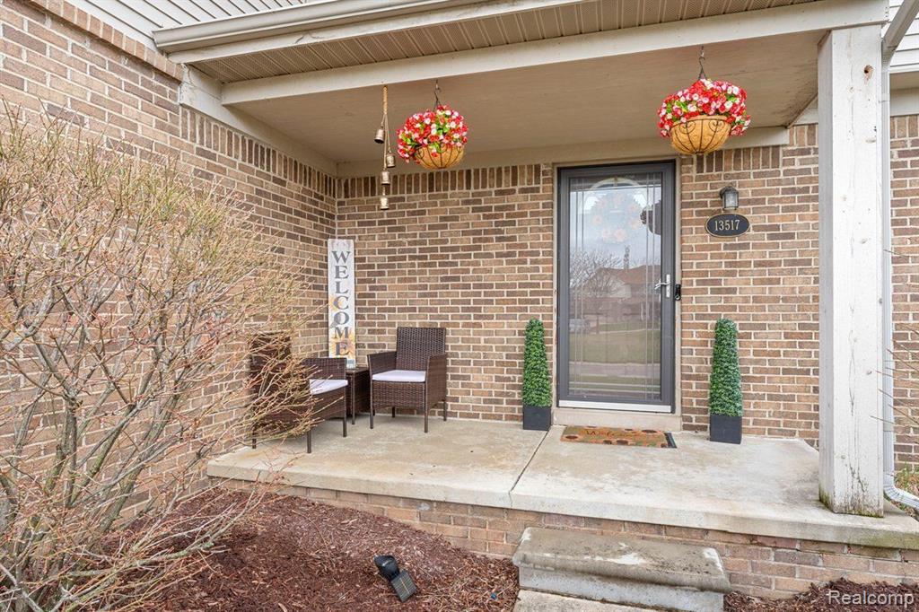13517 MILTON Drive, Belleville, MI 48111 — Photo 3