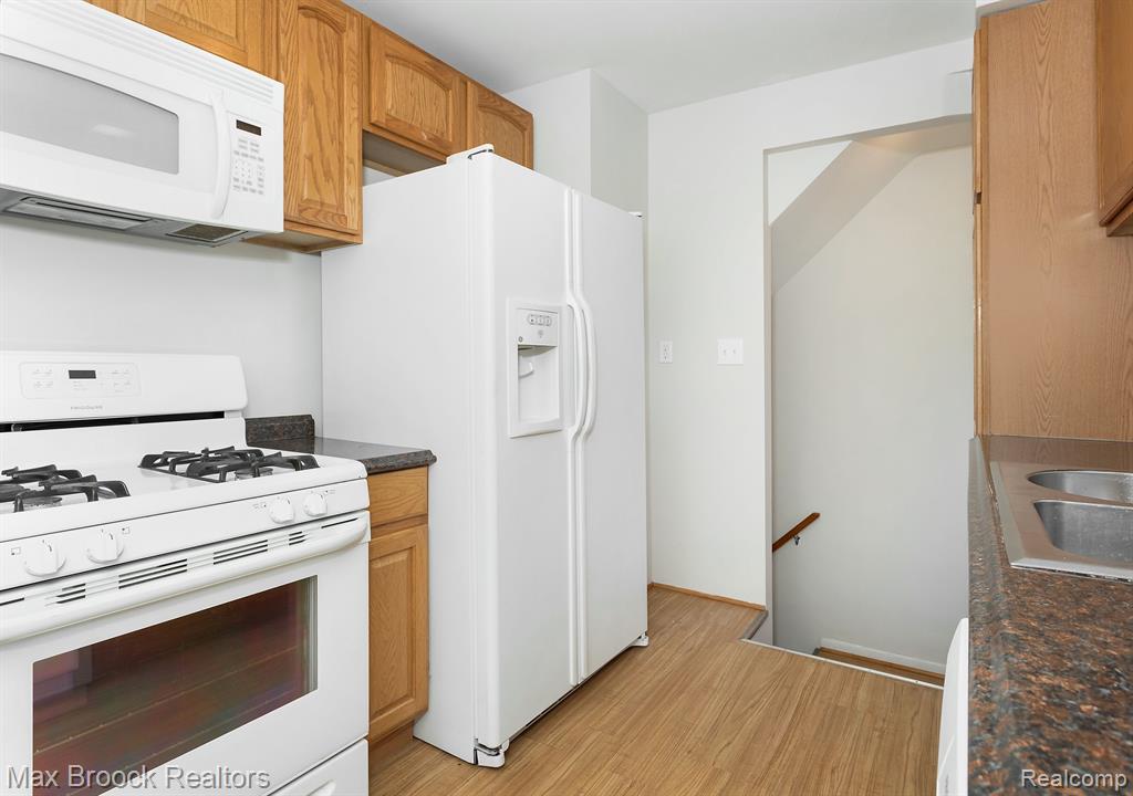508 DEWEY Street, Royal Oak, MI 48067 — Photo 10
