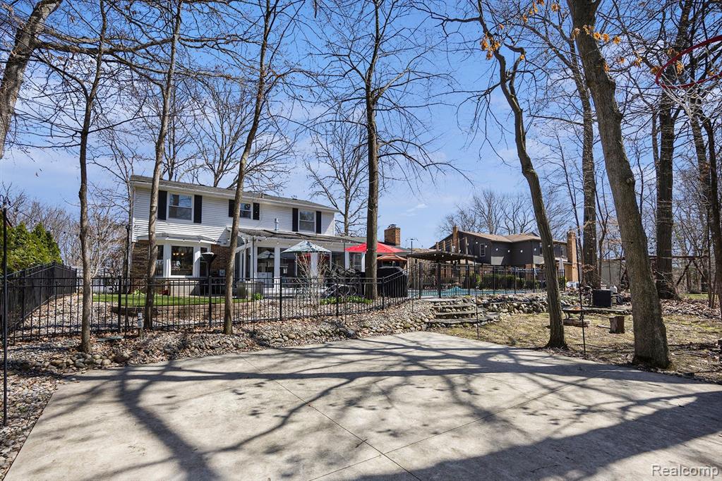 779 MEDINAH Drive, Rochester Hills, MI 48309 — Photo 50