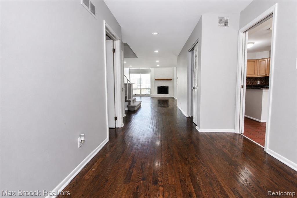 7139 Creeks Crossing, West Bloomfield, MI — Photo 5