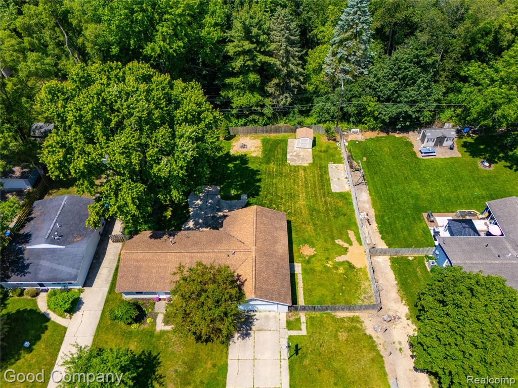3130 Greenlawn Avenue, Commerce Twp, MI 48382 — Photo 29