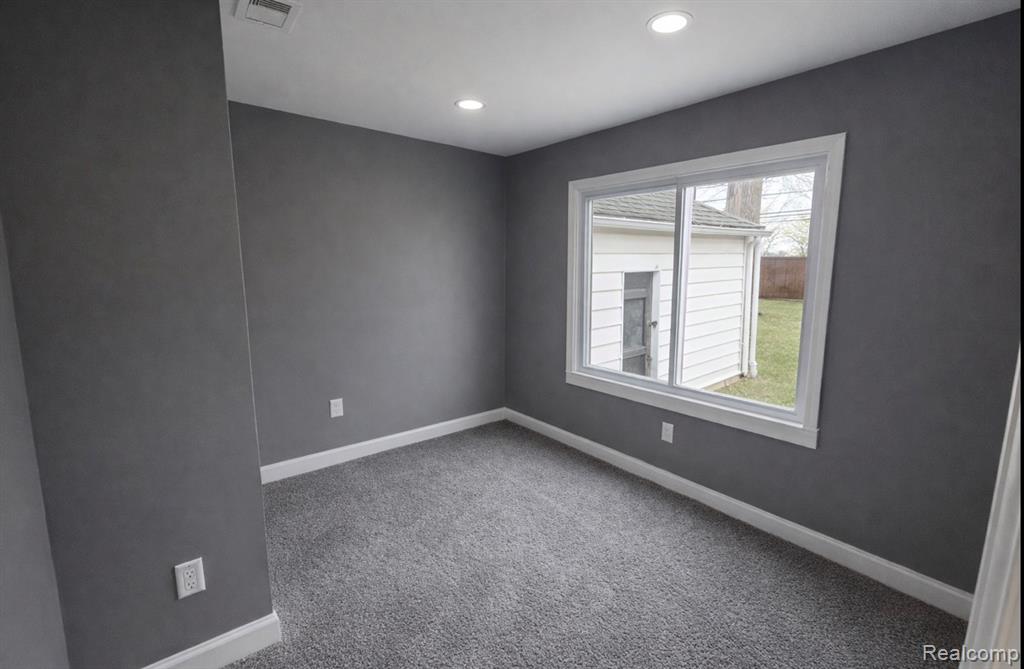 5651 Fenton Street, Dearborn Heights, MI 48127 — Photo 7